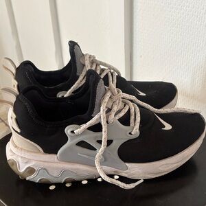 Nike PRESTO REACT Sneakers